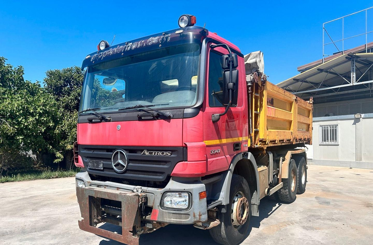Mercedes 3 assi euro 5 - Camion benne: photos 2 Mercedes 3 assi euro 5 - Camion benne: photos 2