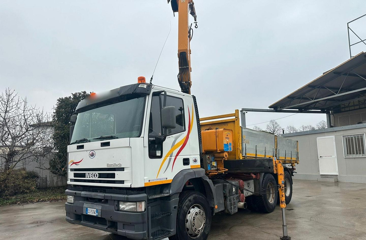 Motrice Iveco eurotech con la grù - Camion benne, Camion grue: photos 4 Motrice Iveco eurotech con la grù - Camion benne, Camion grue: photos 4