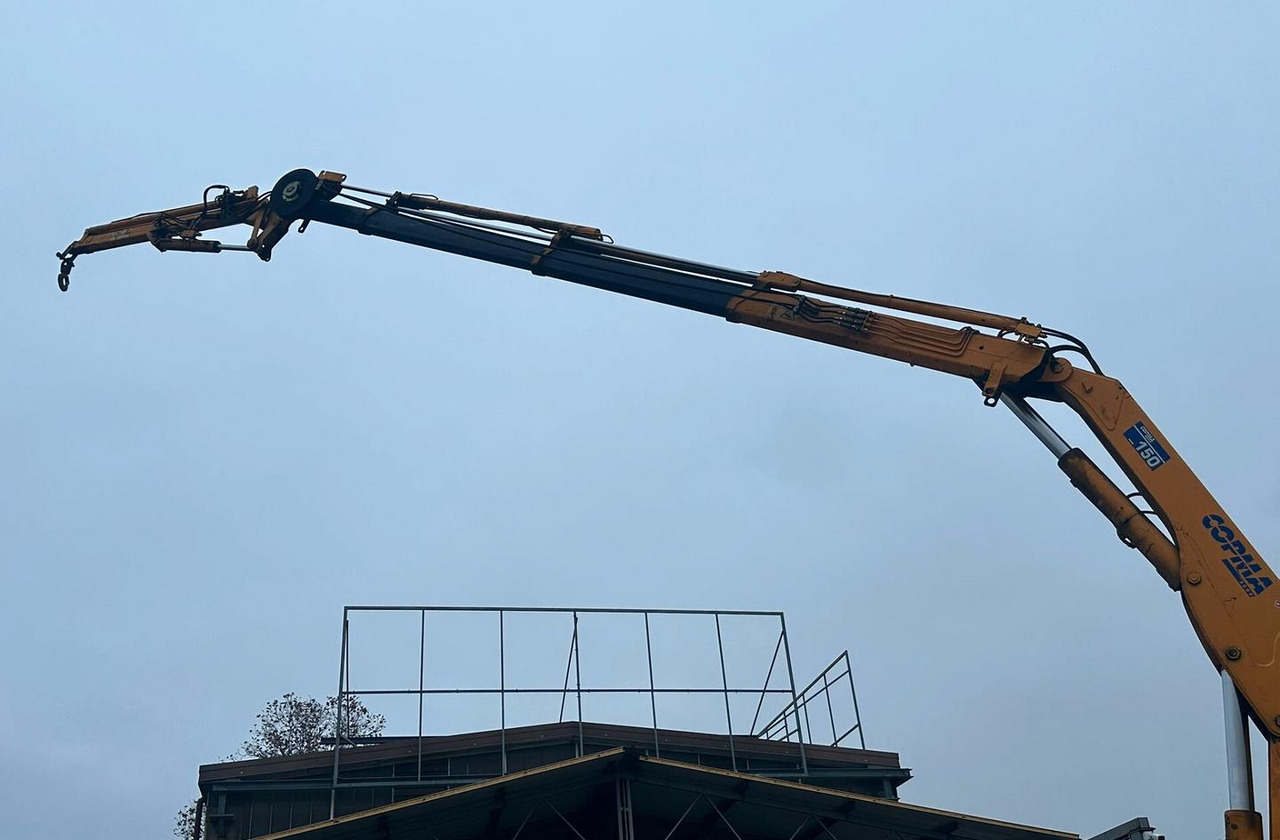 Motrice Iveco eurotech con la grù - Camion benne, Camion grue: photos 5 Motrice Iveco eurotech con la grù - Camion benne, Camion grue: photos 5