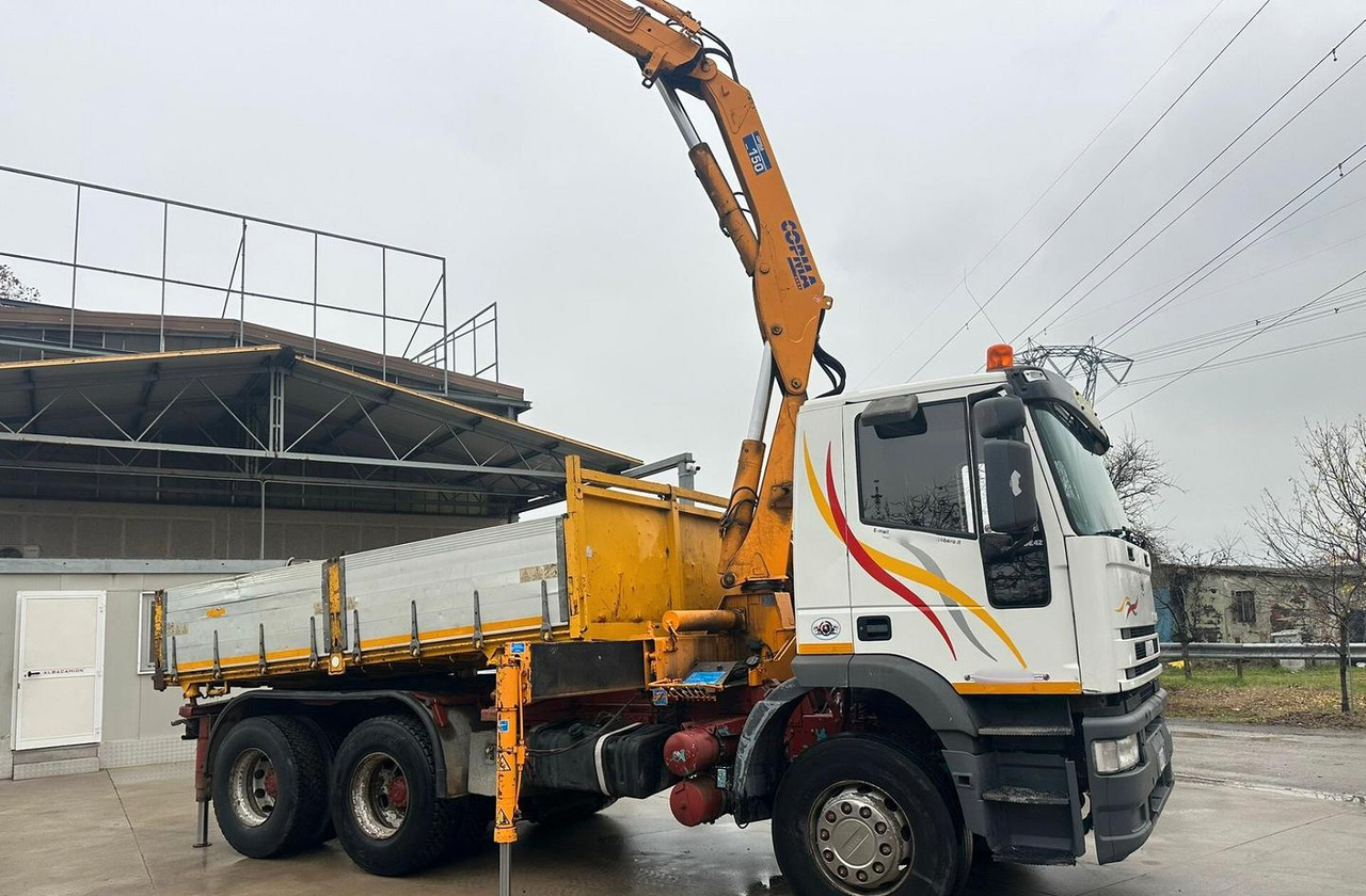 Motrice Iveco eurotech con la grù - Camion benne, Camion grue: photos 2 Motrice Iveco eurotech con la grù - Camion benne, Camion grue: photos 2