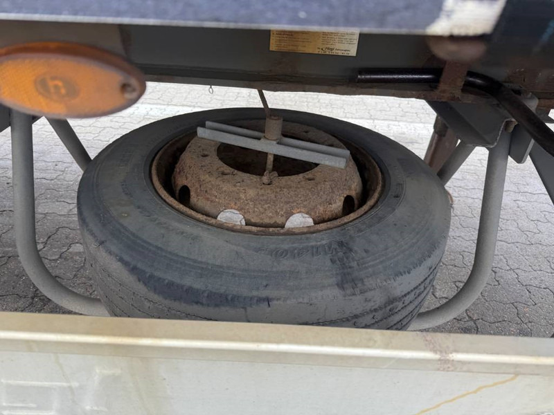 Fliegl Curtainsider / Planenauflieger / Gardin en leasing occasion Fliegl Curtainsider / Planenauflieger / Gardin: photos 10