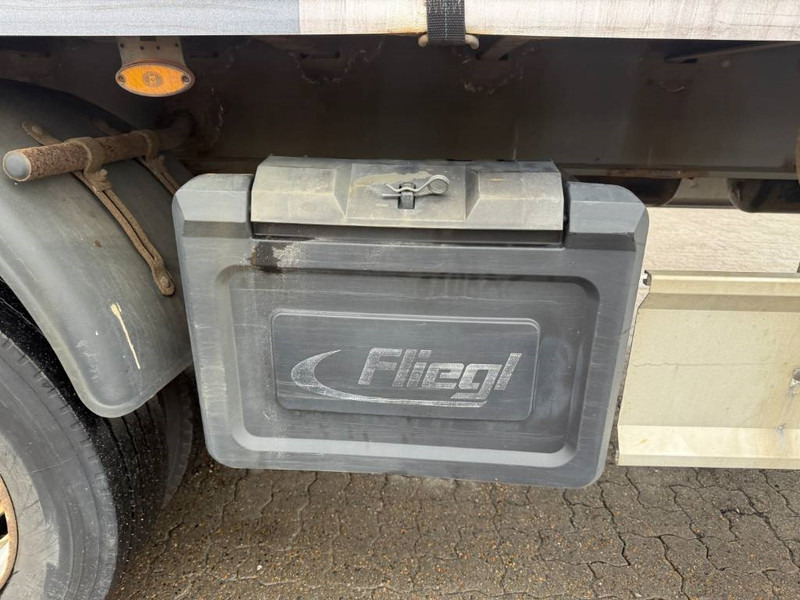 Fliegl Curtainsider / Planenauflieger / Gardin en leasing occasion Fliegl Curtainsider / Planenauflieger / Gardin: photos 11