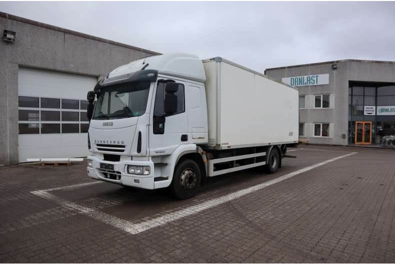 Iveco Eurocargo 4X2 Kasse-lift Afhentning - Camion fourgon: photos 1 Iveco Eurocargo 4X2 Kasse-lift Afhentning - Camion fourgon: photos 1
