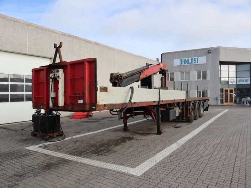 MTDK Cranetrailer/Kranauflieger/Krantrailer - Semi-remorque plateau: photos 1 MTDK Cranetrailer/Kranauflieger/Krantrailer - Semi-remorque plateau: photos 1