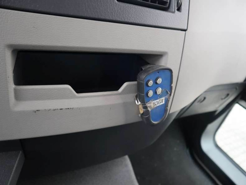 Camion à rideaux coulissants Volvo FL 240 EURO 6: photos 10