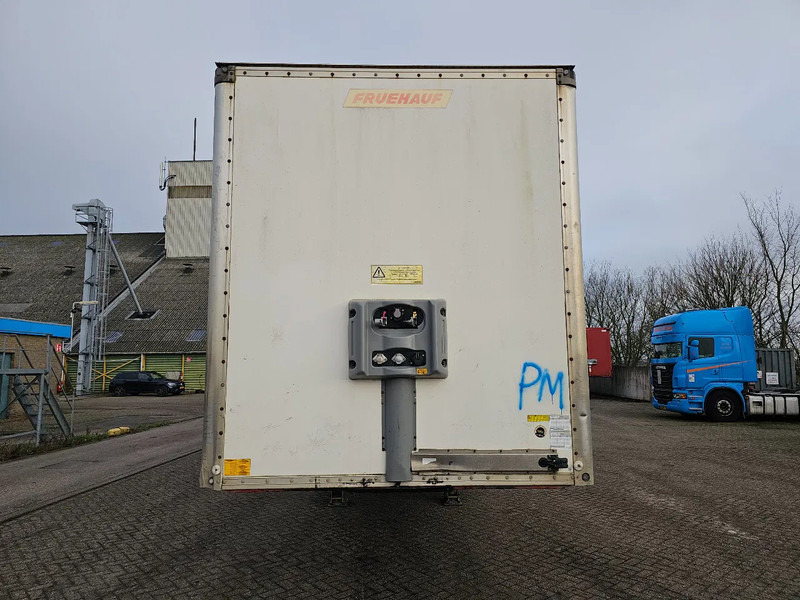 Fruehauf 2000KG DHollandia - Lifting axle - sliding door - Semi-remorque fourgon: photos 2 Fruehauf 2000KG DHollandia - Lifting axle - sliding door - Semi-remorque fourgon: photos 2