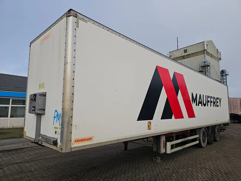Fruehauf 2000KG DHollandia - Lifting axle - sliding door - Semi-remorque fourgon: photos 1 Fruehauf 2000KG DHollandia - Lifting axle - sliding door - Semi-remorque fourgon: photos 1