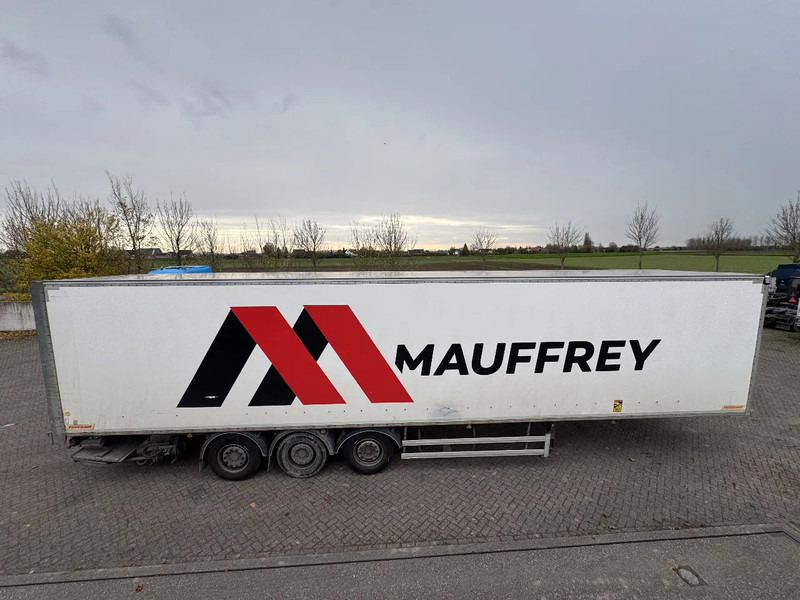 Fruehauf Dhollandia DHSMR.20 2000 KG - Lifting axle - sliding door - Semi-remorque fourgon: photos 4 Fruehauf Dhollandia DHSMR.20 2000 KG - Lifting axle - sliding door - Semi-remorque fourgon: photos 4