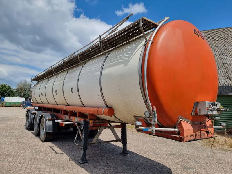 LAG Chemical - INOX - RVS - 30 m3 - 3 Comp. - Semi-remorque citerne: photos 4 LAG Chemical - INOX - RVS - 30 m3 - 3 Comp. - Semi-remorque citerne: photos 4
