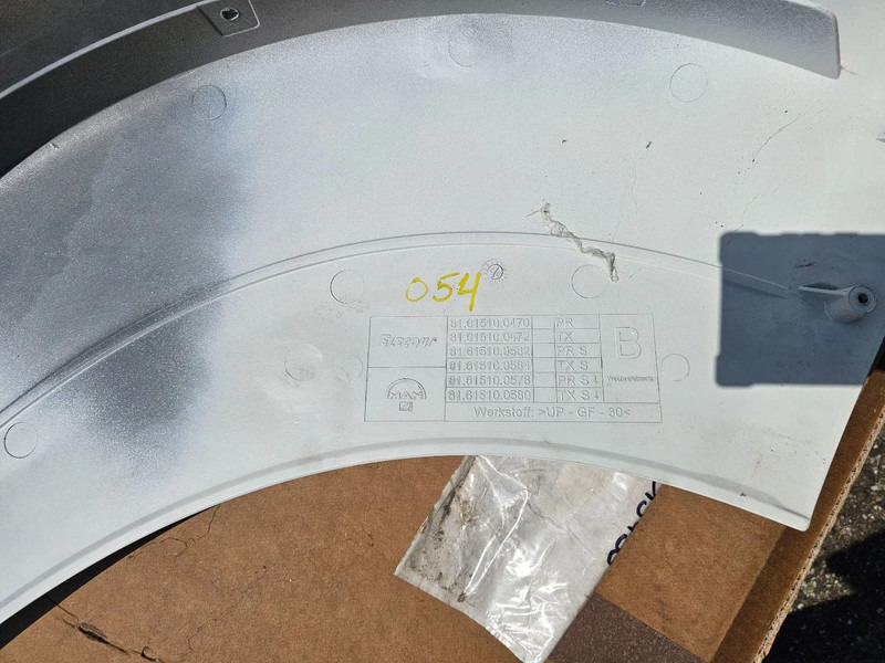 MAN Plaat instaprand 81.61510.0470 - Pièces de rechange pour Camion: photos 2 MAN Plaat instaprand 81.61510.0470 - Pièces de rechange pour Camion: photos 2