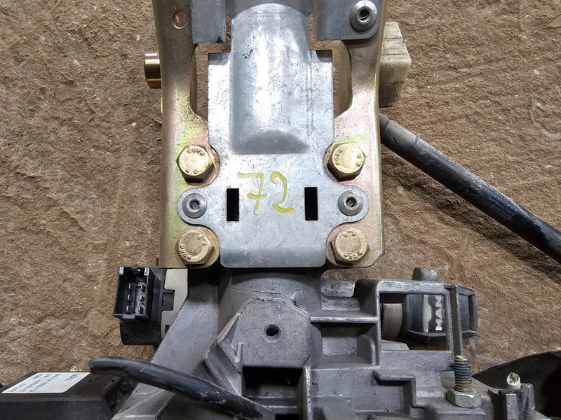 MAN Stuurkolom 81.25509.0139 A0659-002-02 - Pièces de rechange pour Camion: photos 3 MAN Stuurkolom 81.25509.0139 A0659-002-02 - Pièces de rechange pour Camion: photos 3