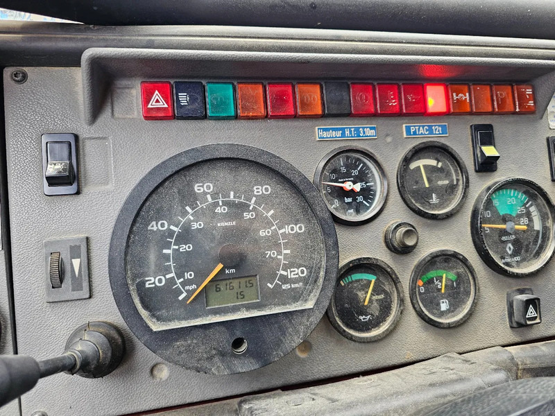 Camion de pompier Renault M210 Arbois 3500L: photos 13 Camion de pompier Renault M210 Arbois 3500L: photos 13