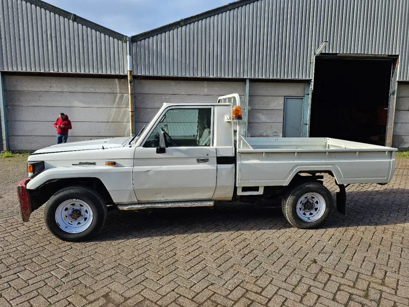 Pick-up Toyota Land Cruiser LB71MOD: photos 9