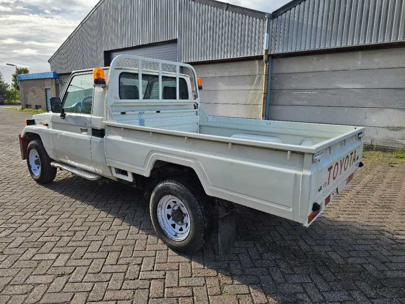 Pick-up Toyota Land Cruiser LB71MOD: photos 8