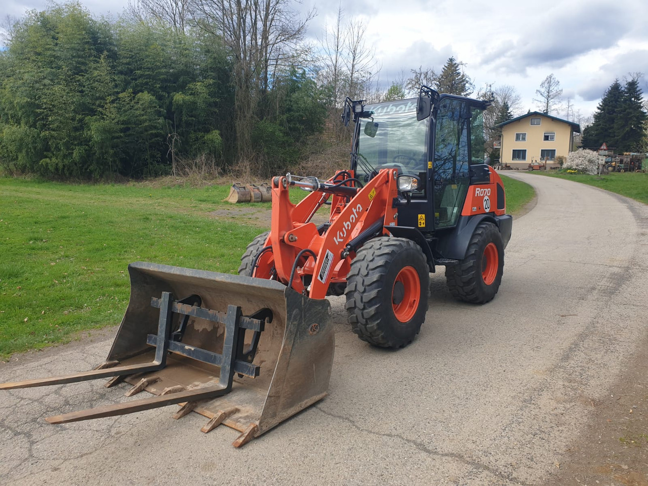 KUBOTA R 070 - Chargeuse sur pneus: photos 3 KUBOTA R 070 - Chargeuse sur pneus: photos 3