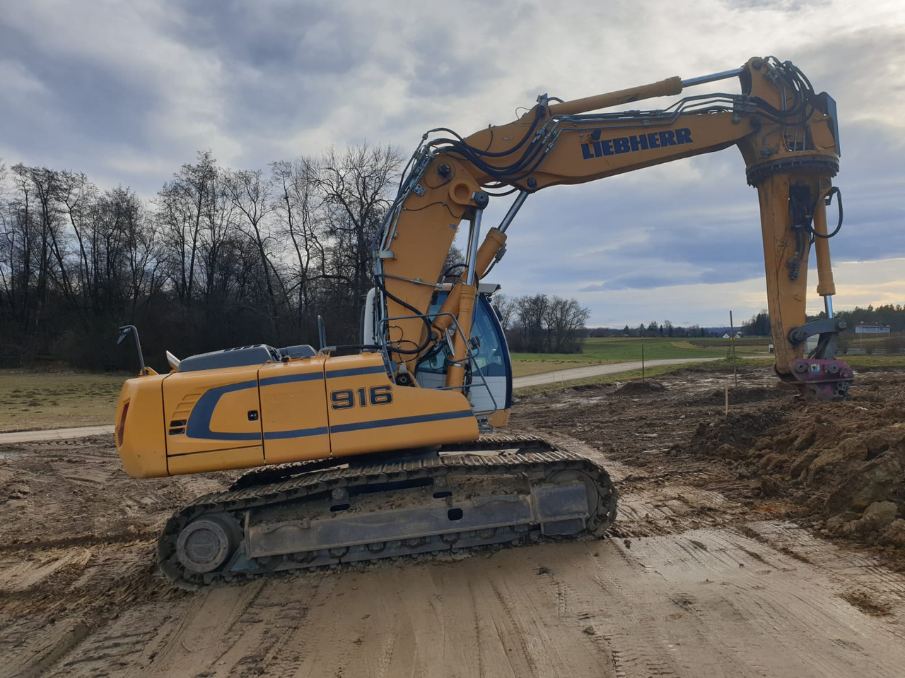 LIEBHERR R 916 LC-423 - Pelle sur chenille: photos 2 LIEBHERR R 916 LC-423 - Pelle sur chenille: photos 2