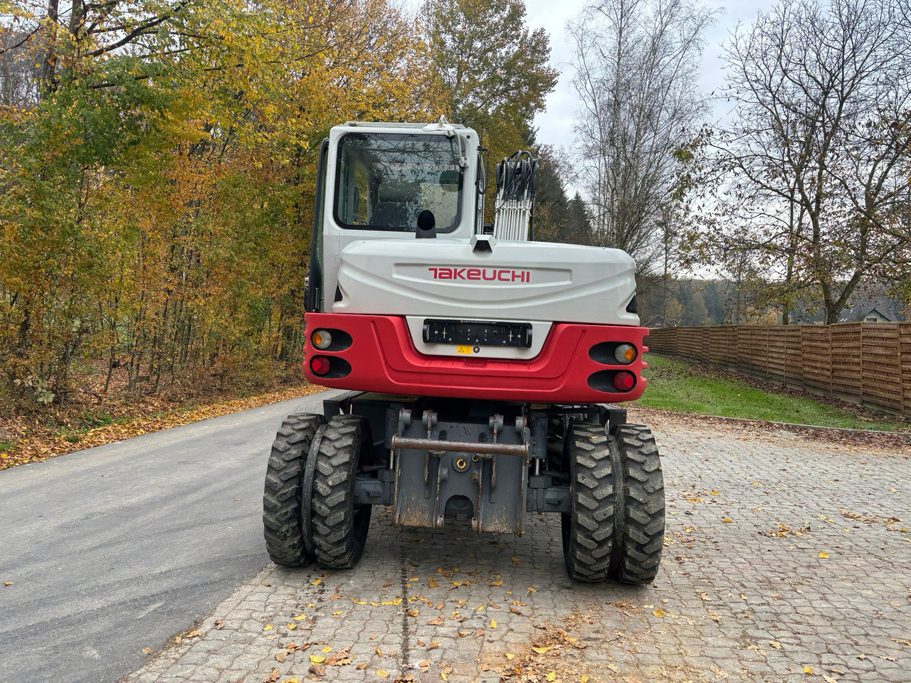 TAKEUCHI TB 295 W - Pelle sur pneus: photos 5 TAKEUCHI TB 295 W - Pelle sur pneus: photos 5