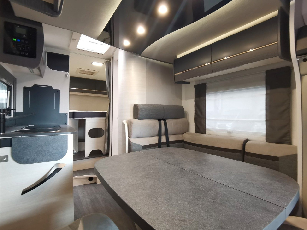 Camping-car profilé Chausson 627 GA TITANIUM -PREMIUM /EINZELBETTEN & HUBBETT: photos 15