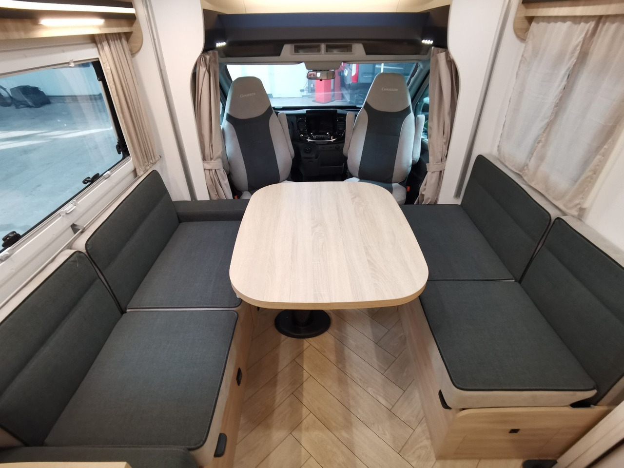 Chausson 640 TITANIUM / -2026- / 165PS-8G. / XXL- HUBBETT en leasing occasion Chausson 640 TITANIUM / -2026- / 165PS-8G. / XXL- HUBBETT: photos 7