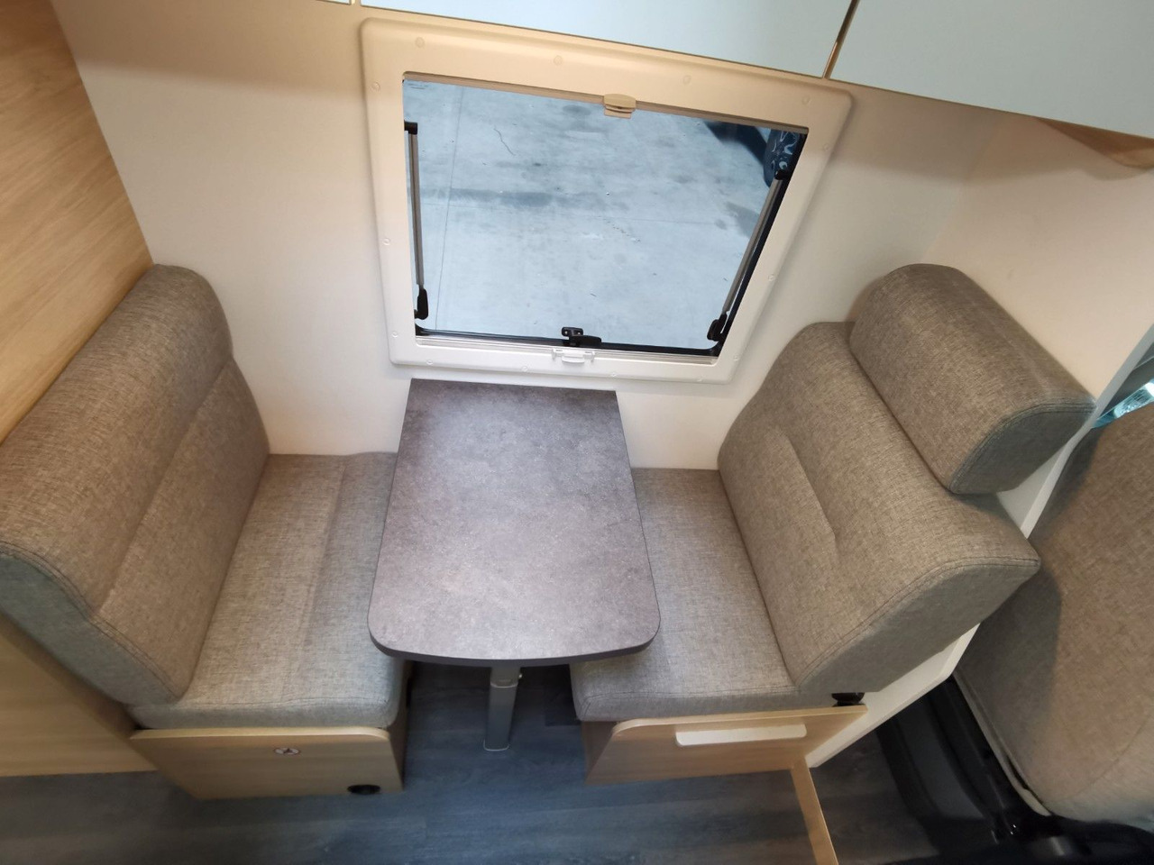 Camping-car capucine Chausson C 656 FIRST LINE /-2025- / 140PS / ETAGENBETTEN: photos 28 Camping-car capucine Chausson C 656 FIRST LINE /-2025- / 140PS / ETAGENBETTEN: photos 28