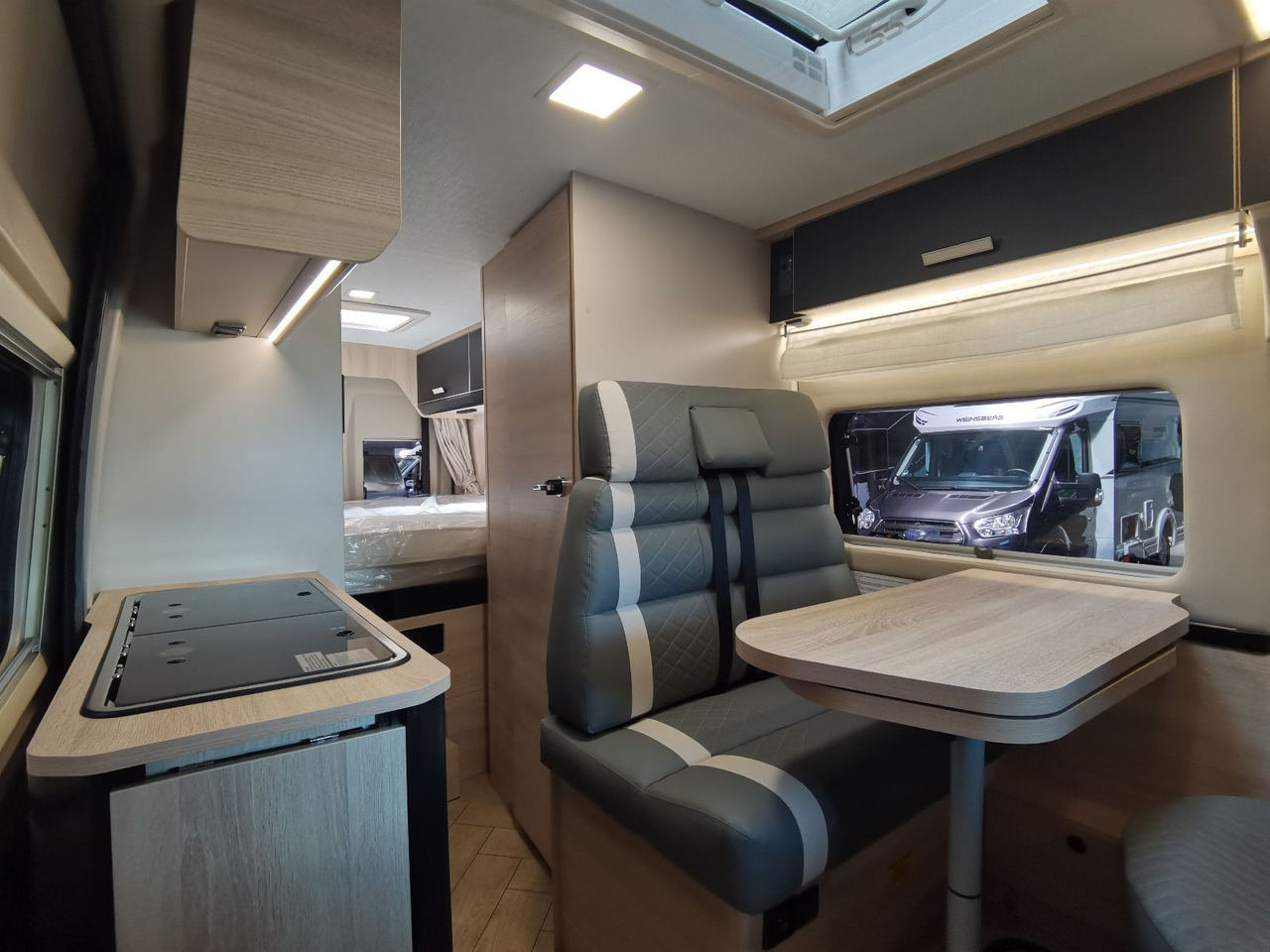 Fourgon aménagé Chausson V690 SPORT LINE /-2025-/ 140PS- 8G / XXL-HUBBETT: photos 11