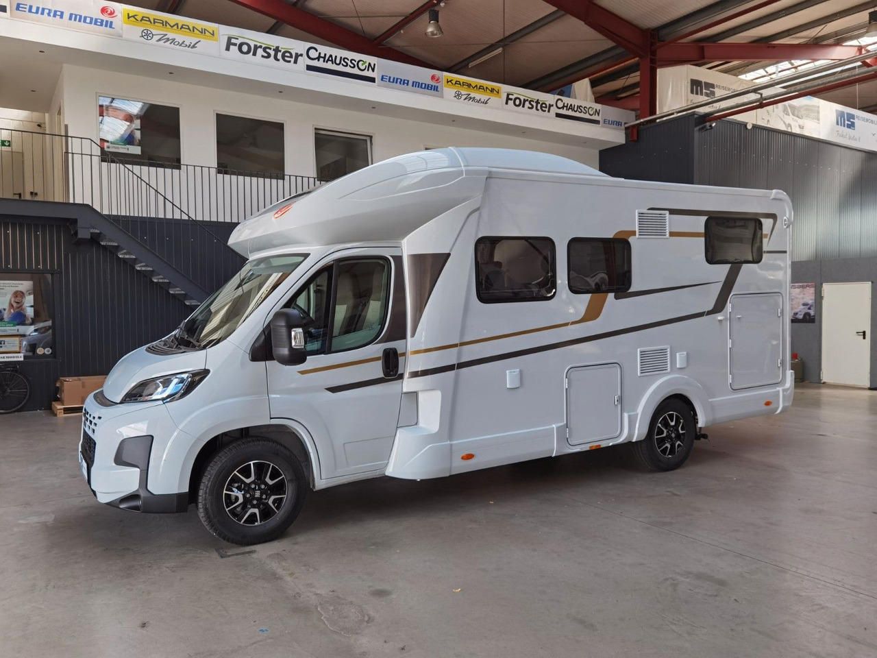 Camping-car profilé Eura Mobil PROFILA RS 695 EB /-2026-/ HUBBETT& EINZELBETTEN: photos 6