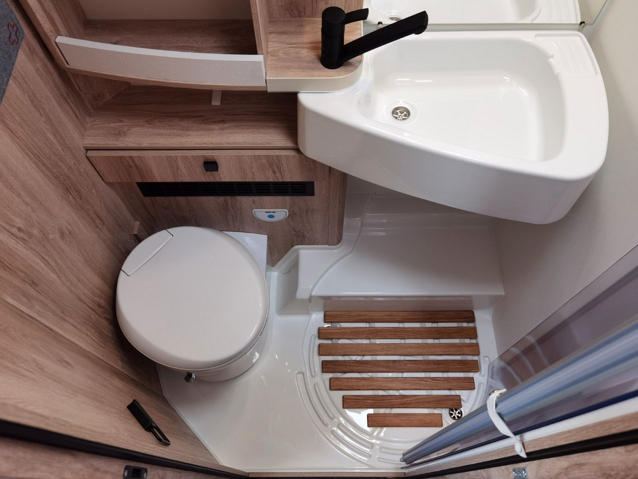 Camping-car profilé Eura Mobil PROFILA T 696 EB /-2025-/ S-PAKET / EINZELBETTEN: photos 20