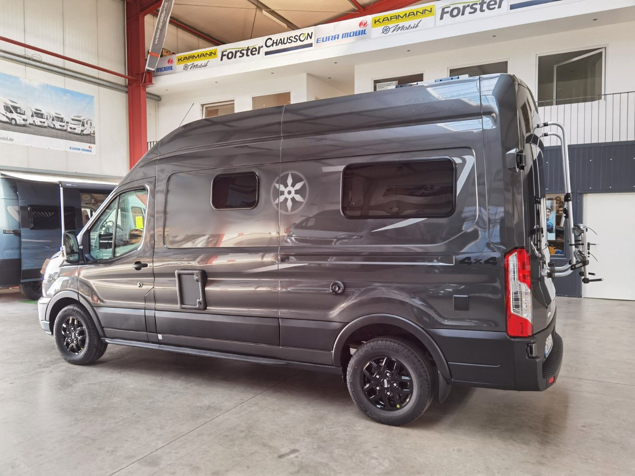 Karmann DEXTER 570 / 170 PS / 4x4/ ALU / SOLAR / MARKISE - Fourgon aménagé: photos 5 Karmann DEXTER 570 / 170 PS / 4x4/ ALU / SOLAR / MARKISE - Fourgon aménagé: photos 5