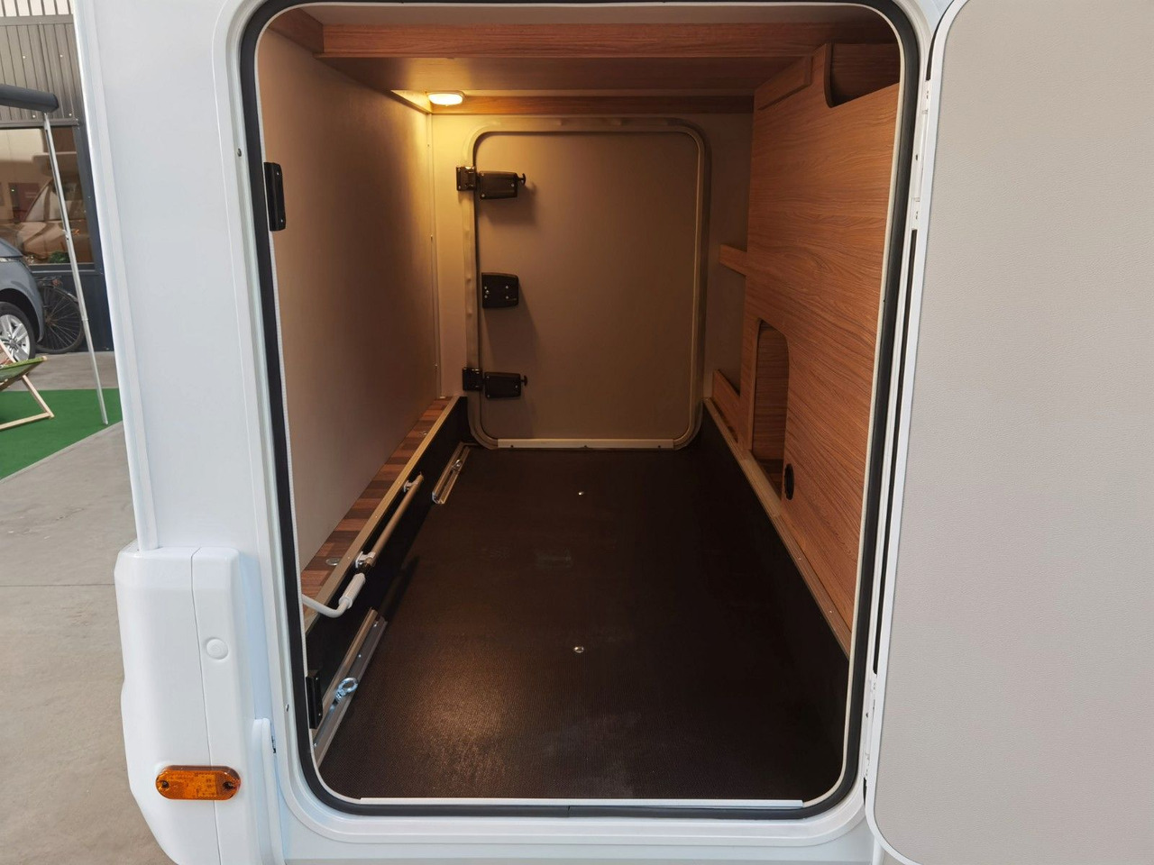 Camping-car profilé Weinsberg CARACOMPACT 600 MEG PEPPER / 8G. - AUTOMATIK: photos 9 Camping-car profilé Weinsberg CARACOMPACT 600 MEG PEPPER / 8G. - AUTOMATIK: photos 9