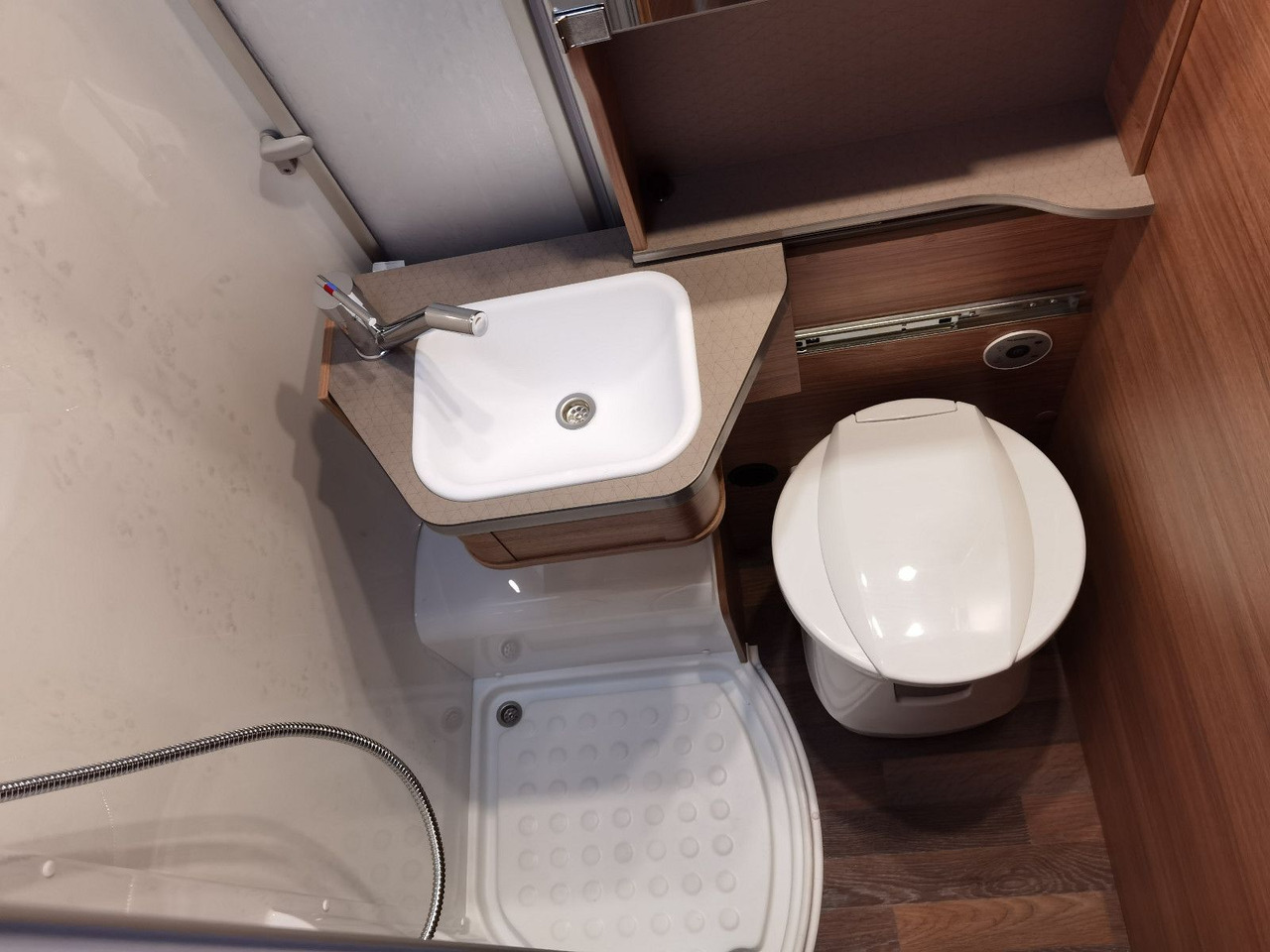 Camping-car capucine Weinsberg CARAHOME 550 MG /- 2025 - / 140 PS / NUR 5.97M: photos 22 Camping-car capucine Weinsberg CARAHOME 550 MG /- 2025 - / 140 PS / NUR 5.97M: photos 22