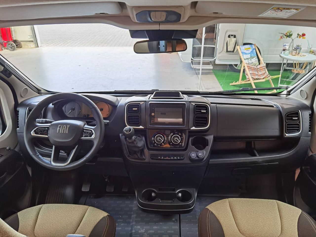 Camping-car capucine Weinsberg CARAHOME 550 MG /- 2025 - / 140 PS / NUR 5.97M: photos 12 Camping-car capucine Weinsberg CARAHOME 550 MG /- 2025 - / 140 PS / NUR 5.97M: photos 12