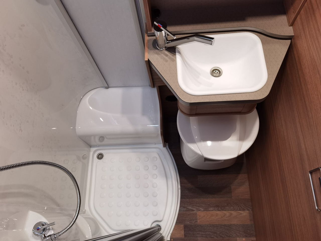 Camping-car capucine Weinsberg CARAHOME 550 MG /- 2025 - / 140 PS / NUR 5.97M: photos 23 Camping-car capucine Weinsberg CARAHOME 550 MG /- 2025 - / 140 PS / NUR 5.97M: photos 23