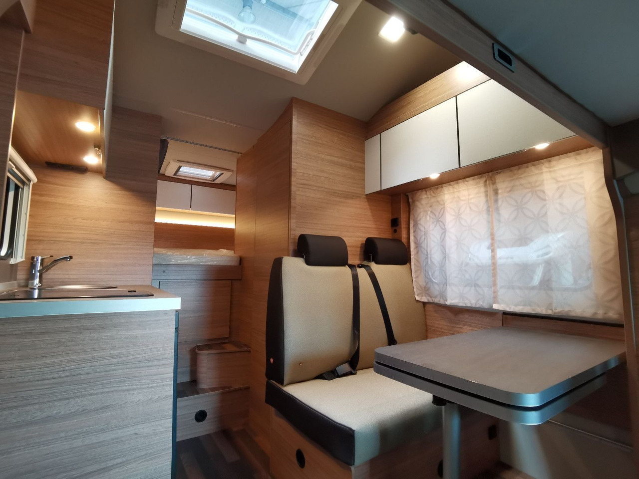 Camping-car capucine Weinsberg CARAHOME 550 MG /- 2025 - / 140 PS / NUR 5.97M: photos 13 Camping-car capucine Weinsberg CARAHOME 550 MG /- 2025 - / 140 PS / NUR 5.97M: photos 13