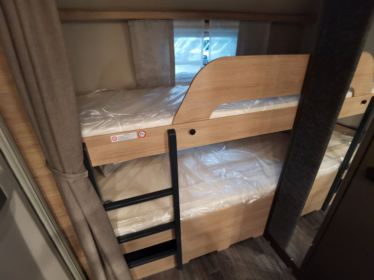 Caravane Weinsberg CARAONE 480 QDK / - 2026 - / ETAGENBETTEN: photos 20