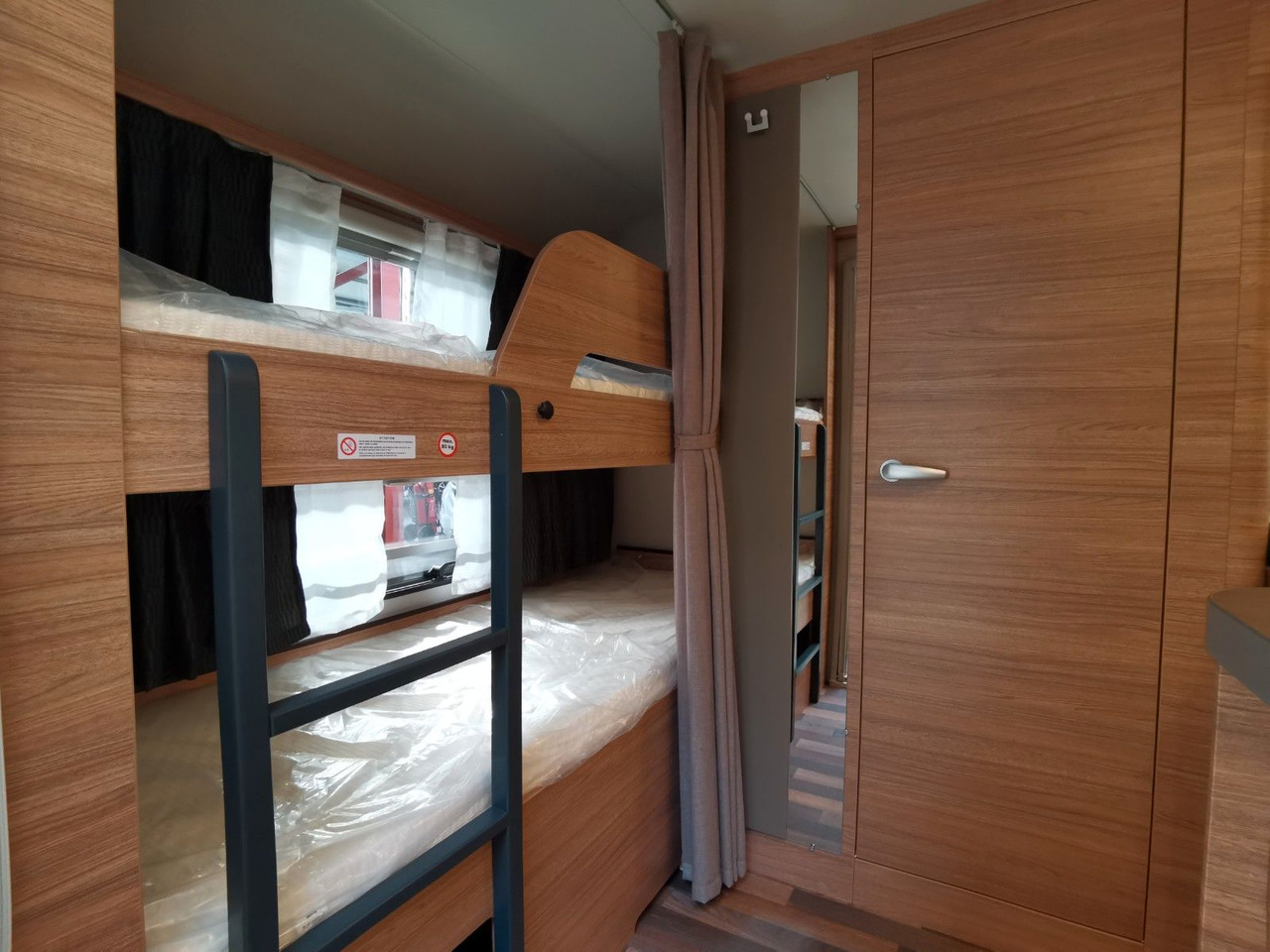 Caravane Weinsberg CARAONE 480 QDK / ALU / AKS / ETAGENBETTEN: photos 19