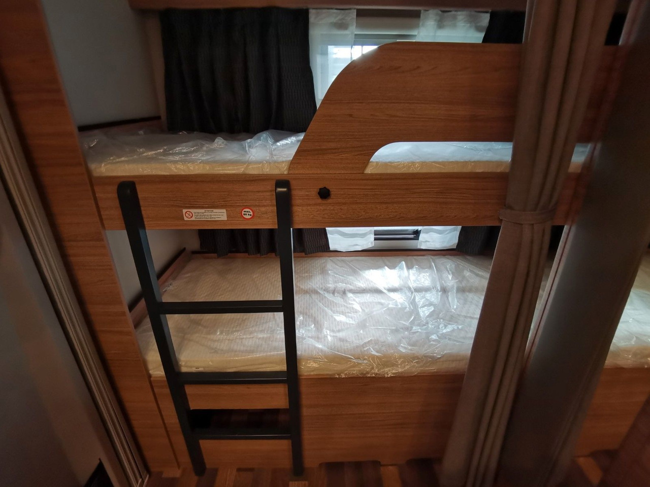 Caravane Weinsberg CARAONE 480 QDK / ALU / AKS / ETAGENBETTEN: photos 20