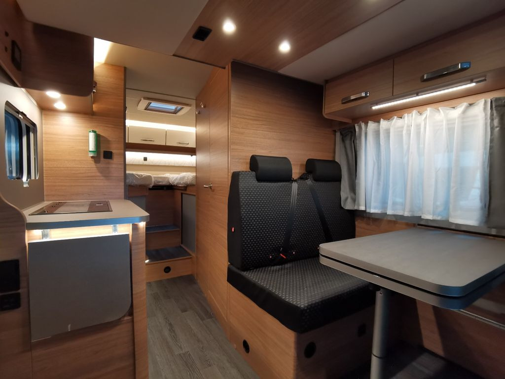 Camping-car profilé Weinsberg CARASUITE 650 MEG /155PS /EINZELBETTEN & HUBBETT