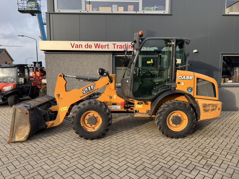 Case 21F Shovel / Radlader / Wheel Loader 2016 Bucket & Forks 3970Hours - Chargeuse sur pneus: photos 2 Case 21F Shovel / Radlader / Wheel Loader 2016 Bucket & Forks 3970Hours - Chargeuse sur pneus: photos 2