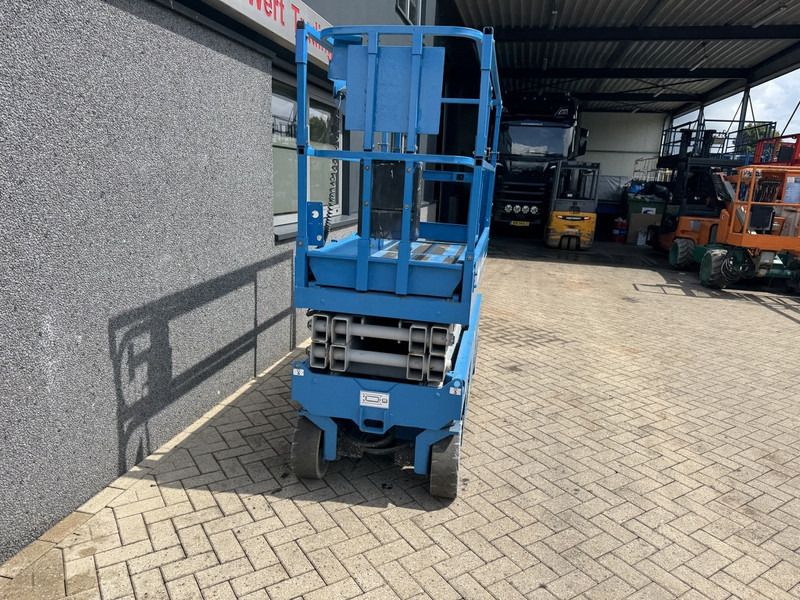 Genie GS2032 schaarlift schaar hoogwerker 2013 uur 8mtr werkhoogte - Nacelle ciseaux: photos 4 Genie GS2032 schaarlift schaar hoogwerker 2013 uur 8mtr werkhoogte - Nacelle ciseaux: photos 4