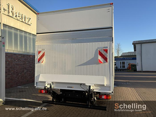 FUSO 7C18 - Camion fourgon: photos 3 FUSO 7C18 - Camion fourgon: photos 3