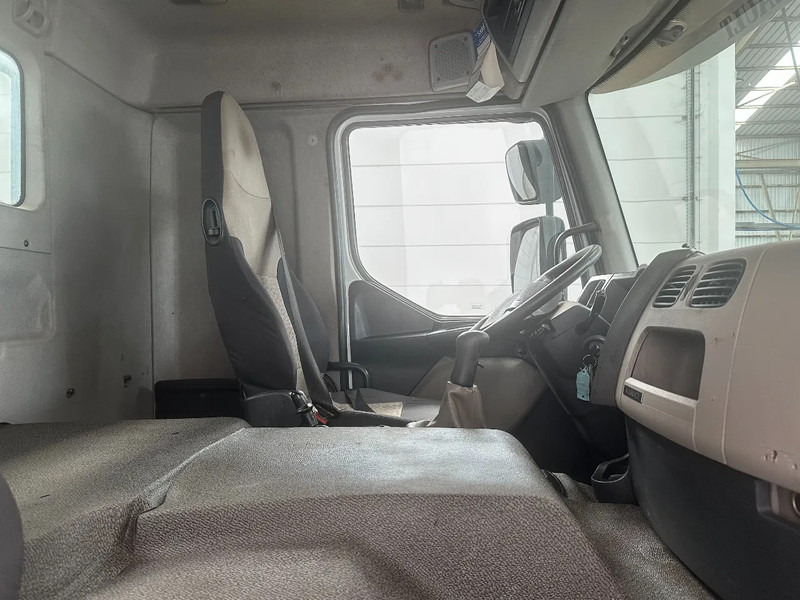 Camion plateau Renault Premium 310 DXI: photos 7 Camion plateau Renault Premium 310 DXI: photos 7