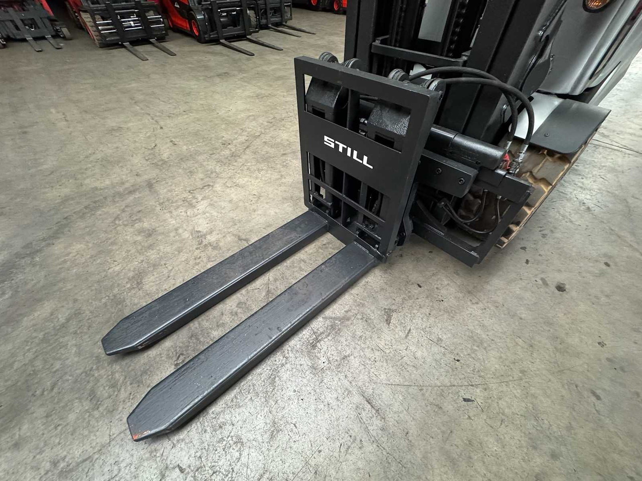 Chariot élévateur 10/2025 SERVICE + UVV 11/2026 STILL RX60-50 5.000KG TRIPLEX 538CM 3.+4. VALVE ELECTRIC FORKLIFT 19.908 HOURS: photos 10