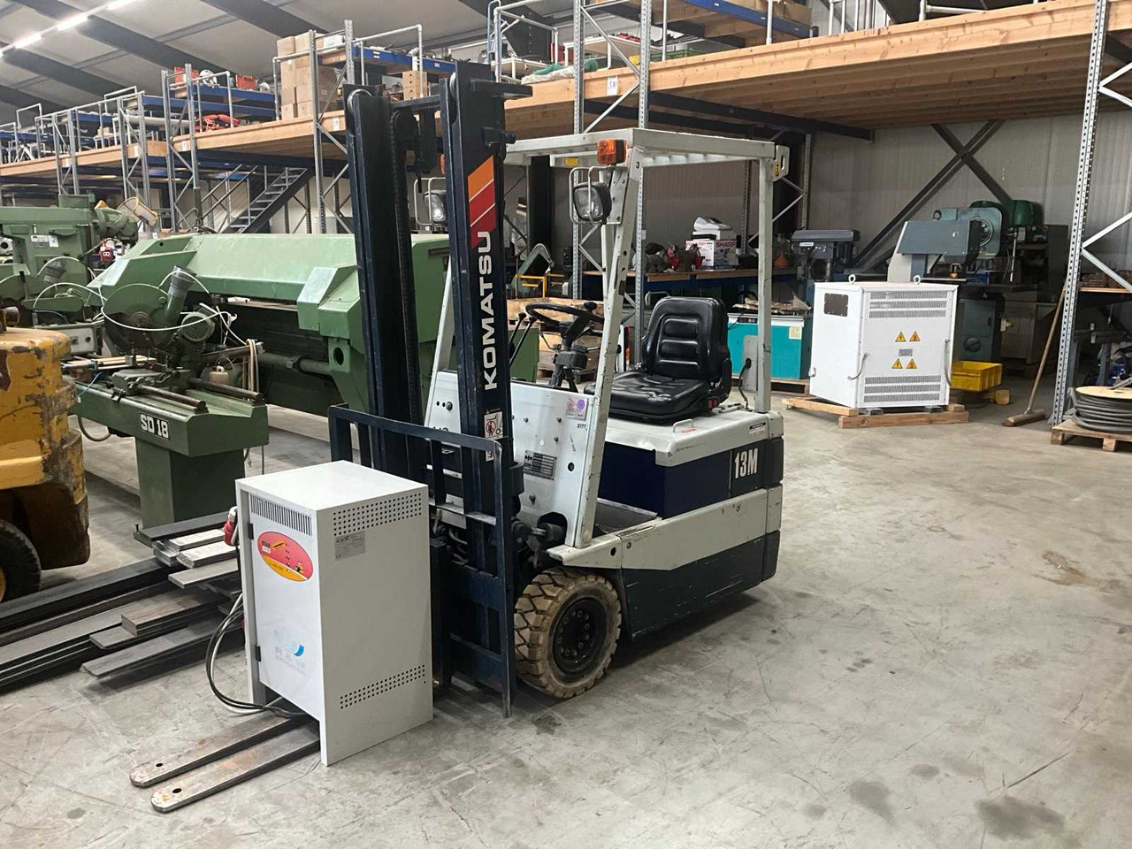 1991 KOMATSU FB13M-2 FORKLIFT - Chariot élévateur: photos 1 1991 KOMATSU FB13M-2 FORKLIFT - Chariot élévateur: photos 1