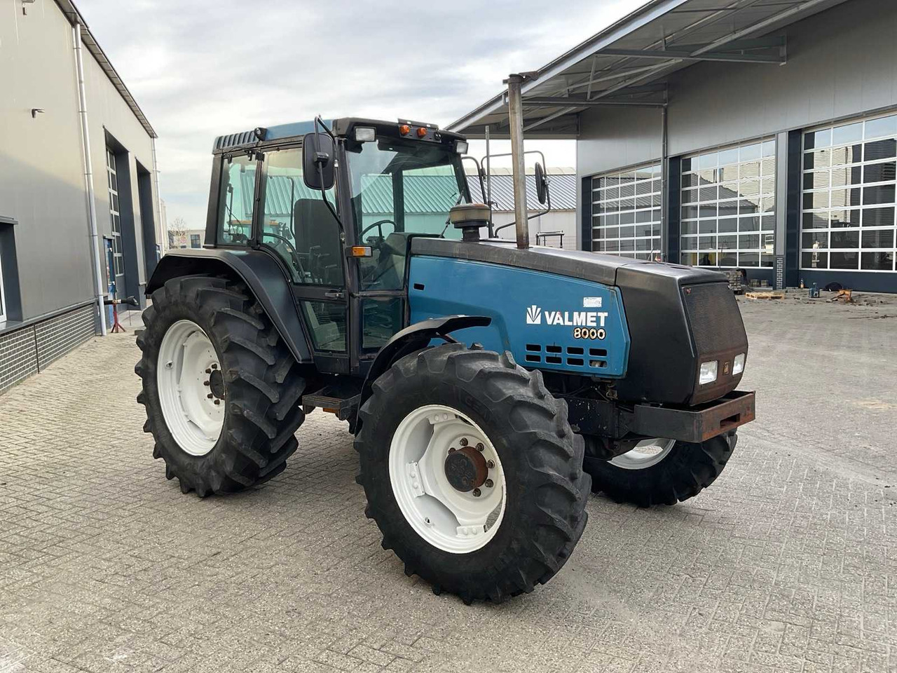 1993 VALMET 8000 HI-TROL FOUR WHEEL DRIVE FARM TRACTOR - Tracteur agricole: photos 4 1993 VALMET 8000 HI-TROL FOUR WHEEL DRIVE FARM TRACTOR - Tracteur agricole: photos 4