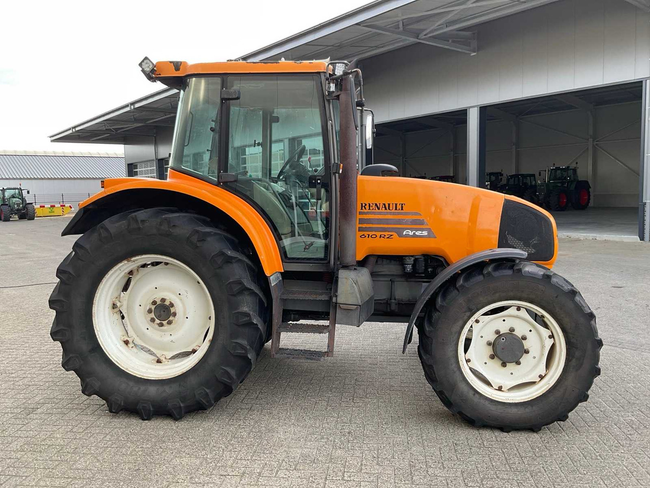 1999 RENAULT ARES 610 RZ ALL-WHEEL DRIVE FARM TRACTOR - Tracteur agricole: photos 5 1999 RENAULT ARES 610 RZ ALL-WHEEL DRIVE FARM TRACTOR - Tracteur agricole: photos 5