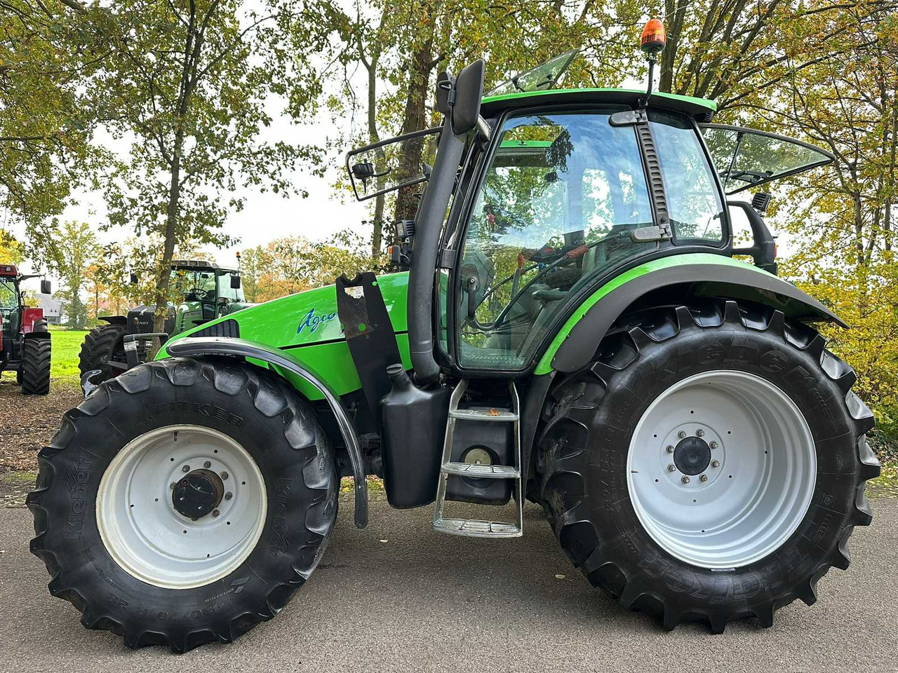 2003 DEUTZ-FAHR AGROTRON 115 MK3 ALL-WHEEL DRIVE FARM TRACTOR - Tracteur agricole: photos 3 2003 DEUTZ-FAHR AGROTRON 115 MK3 ALL-WHEEL DRIVE FARM TRACTOR - Tracteur agricole: photos 3