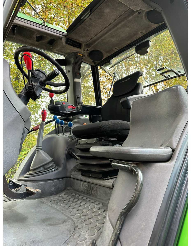 2003 DEUTZ-FAHR AGROTRON 115 MK3 ALL-WHEEL DRIVE FARM TRACTOR - Tracteur agricole: photos 5 2003 DEUTZ-FAHR AGROTRON 115 MK3 ALL-WHEEL DRIVE FARM TRACTOR - Tracteur agricole: photos 5