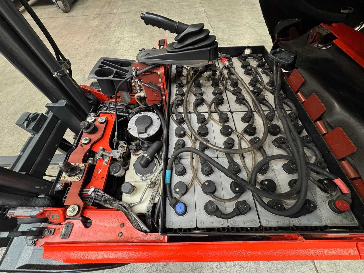 Chariot élévateur 2006 SERVICE + UVV 12/2026 LINDE E14 2,977 HOURS 4X TIRES NEW ELECTRIC FORKLIFT. E20 E16: photos 15