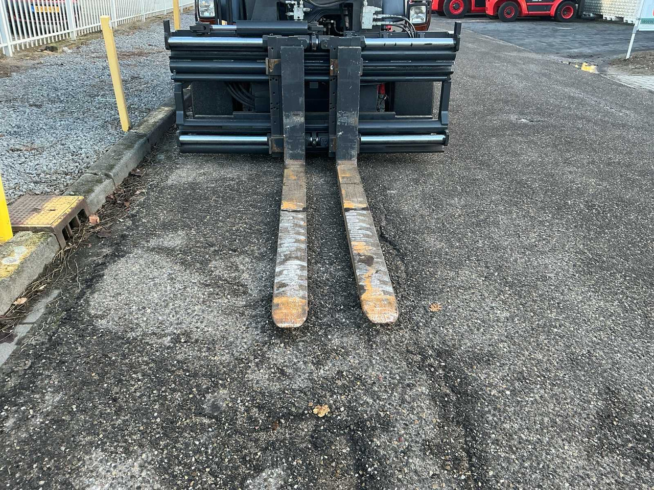 2010 LINDE H80D-01/900 FORKLIFT - Chariot élévateur: photos 2 2010 LINDE H80D-01/900 FORKLIFT - Chariot élévateur: photos 2