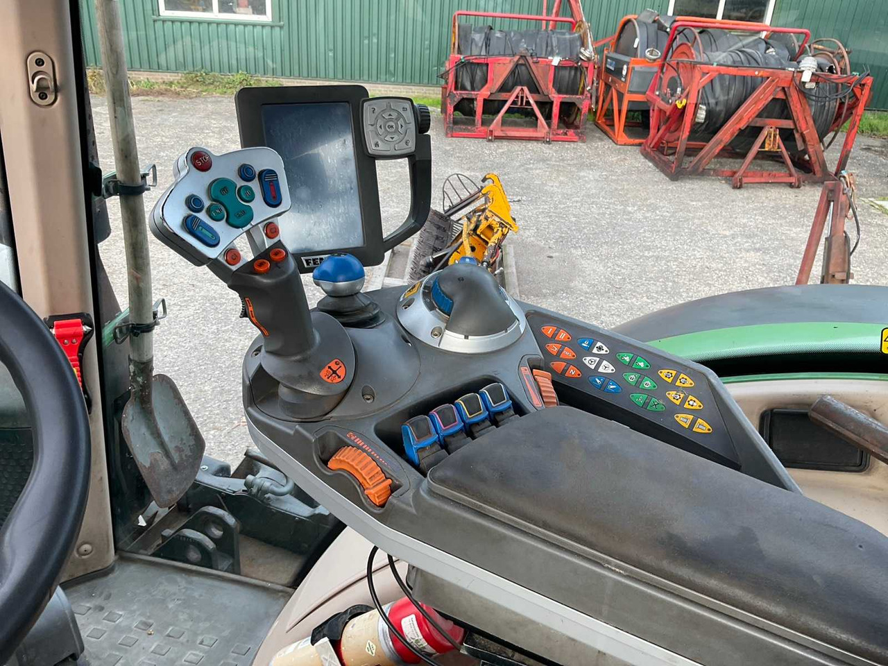 Tracteur agricole 2014 FENDT 718 SCR ALL-WHEEL DRIVE FARM TRACTOR: photos 18 Tracteur agricole 2014 FENDT 718 SCR ALL-WHEEL DRIVE FARM TRACTOR: photos 18